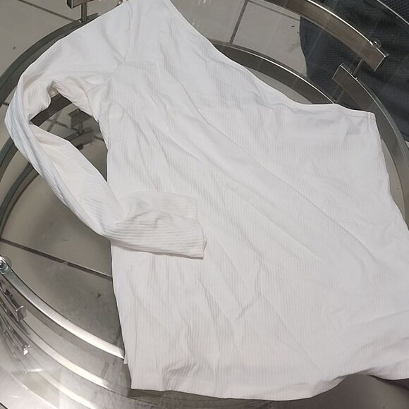 New White One-Shoulder Rib-Knit Top - Picture 8 of 8
